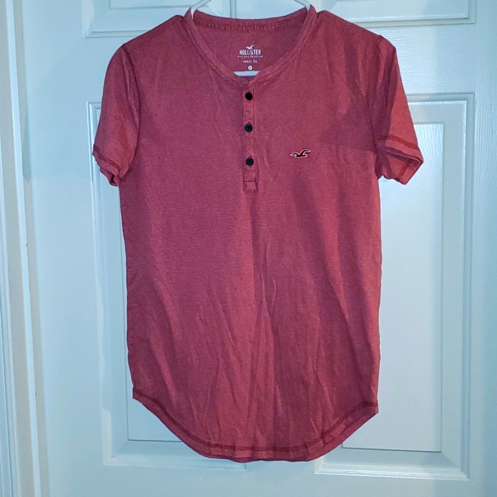 Hollister Tee